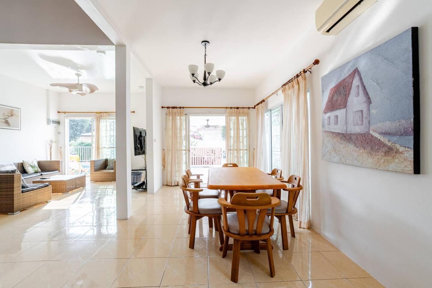 Villa Long Warmth Pool Pattaya